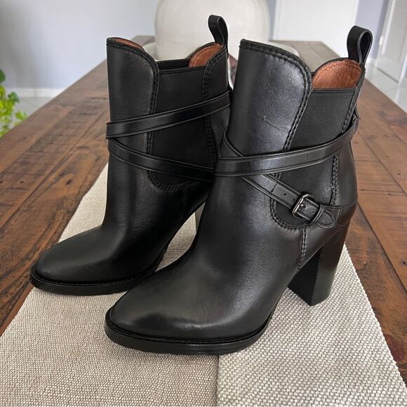 COACH Jackson Leather Ankle Boots
Size 10 - Picture 2 of 10